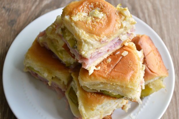 SÁNDWICHES CUBANOS