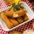 Croquetas de garbanzos y queso