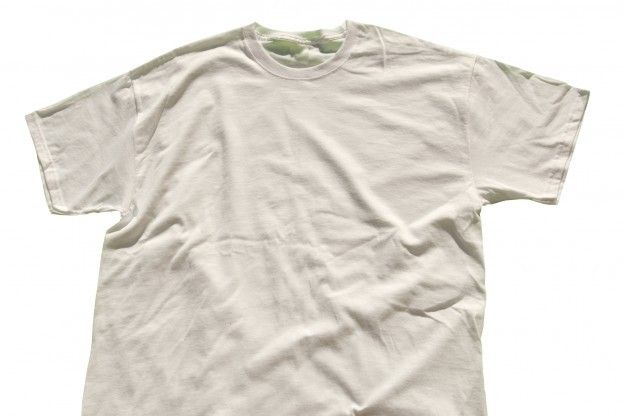 <strong> ELIMINA LAS MANCHAS DE SUDOR</strong>