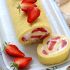 Bizcocho enrollado con fresas