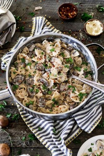 vegan mushroom stroganoff