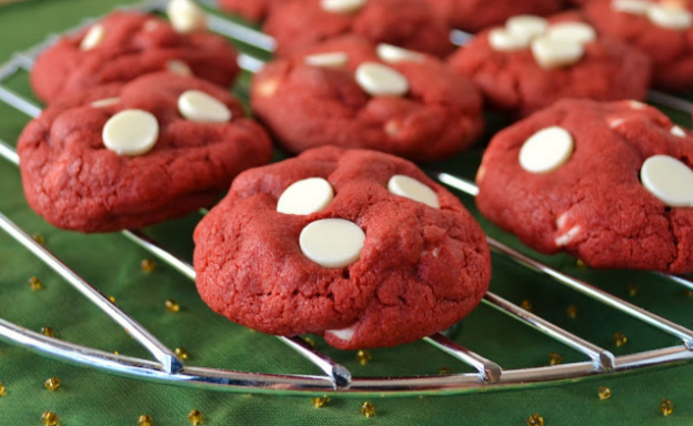 Galletas de terciopelo rojo con chispas