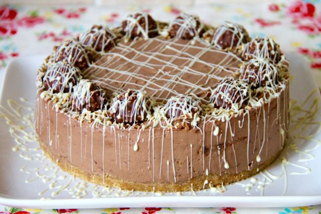 Si te gusta el cheesecake, esta receta con Ferrero Rocher será tu perdición!