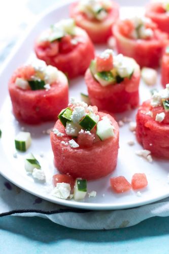 Canastitas de sandía con feta y pepino