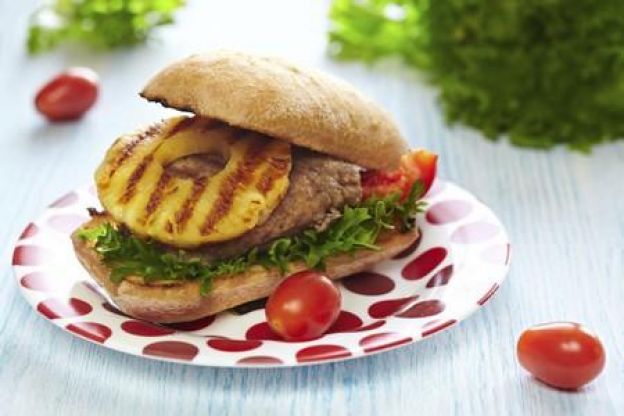 Hamburguesa hawaiana