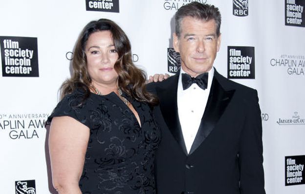 Pierce Brosnan y Keely Shaye Smith