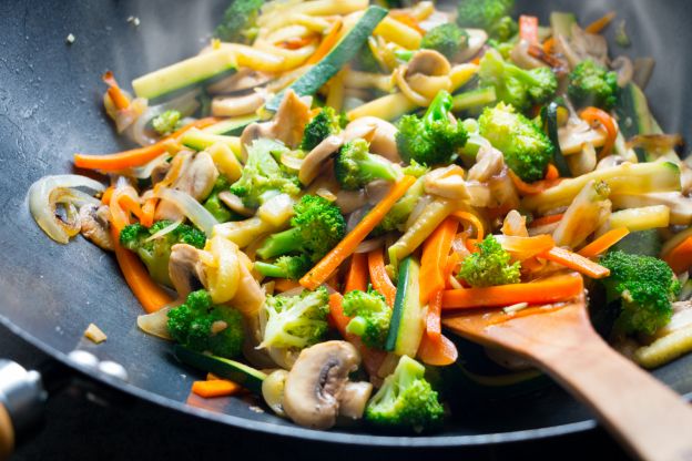 wok con tofu y vegetales