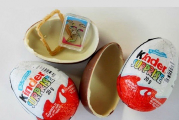 53.- huevos kinder