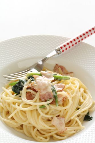 Pasta cremosa con bacon