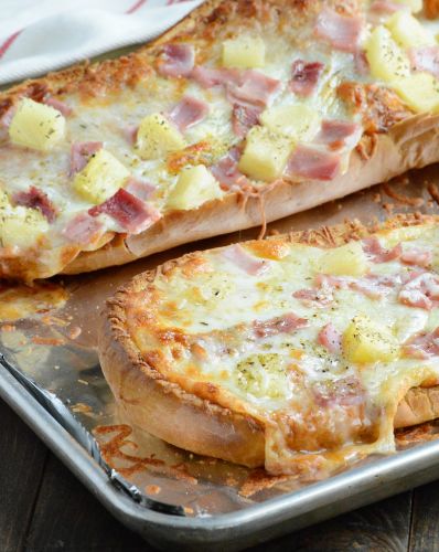PIZZA HAWaiana de pan francés