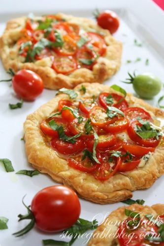 MINI TARTAS DE TOMATE