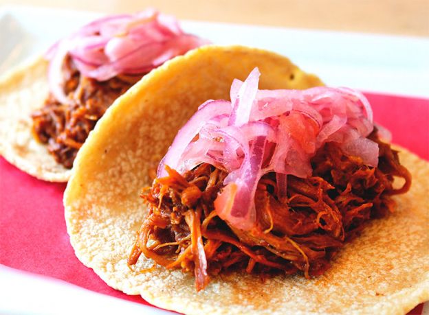 Tacos de cochinita pibil
