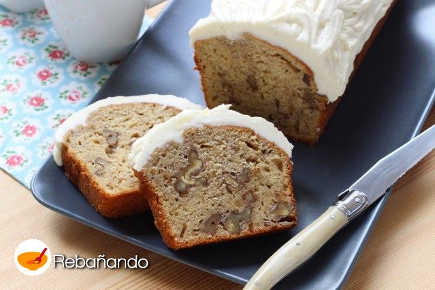 ¡Prueba el delicioso Banana Nut Cake de Starbucks!