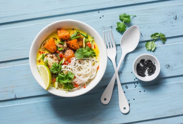 Ramen estilo tailandés