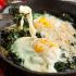 Huevos fritos con espinaca