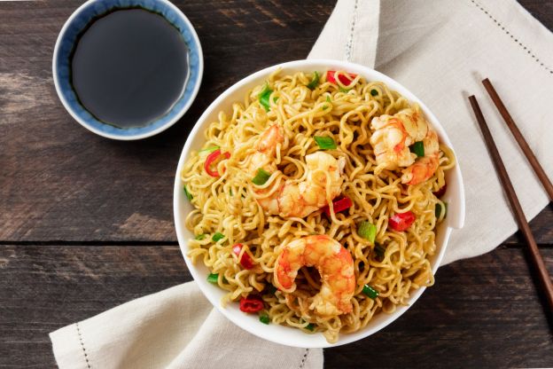 Fideos instantáneos con gambas