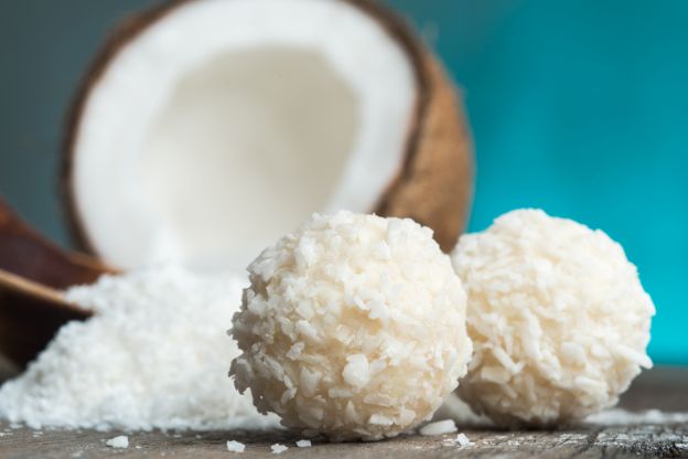 10. BOLITAS DE COCO