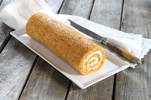 Carrot cake enrollado