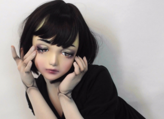 TRISTE PORQUE SU CITA NO SALIÓ COMO ELLA ESPERABA