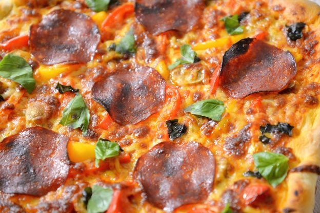 Los errores más comunes que están arruinando tus pizzas caseras