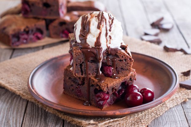 Brownies de chocolate y cereza