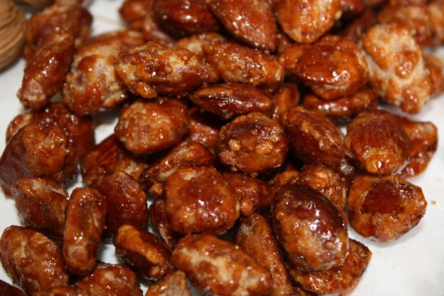 24.- almendras garrapiñadas