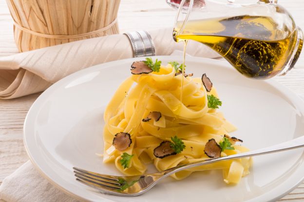 Tagliatelle con aceite de trufa