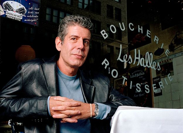 1999: Bourdain revela secretos de la industria al periódico The New Yorker