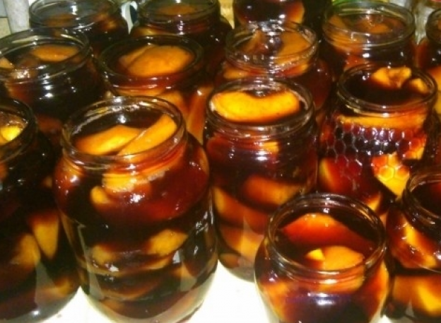 12. melocotones al vino