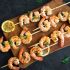 Brochetas de camarones