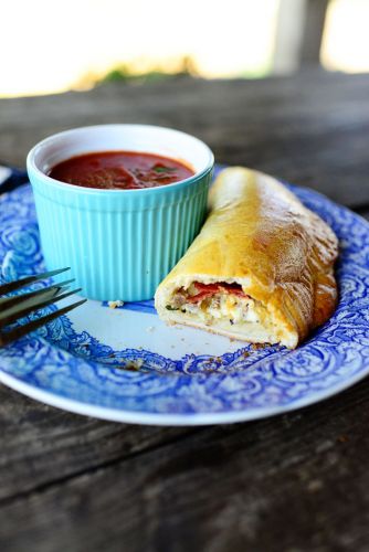 CALZONES