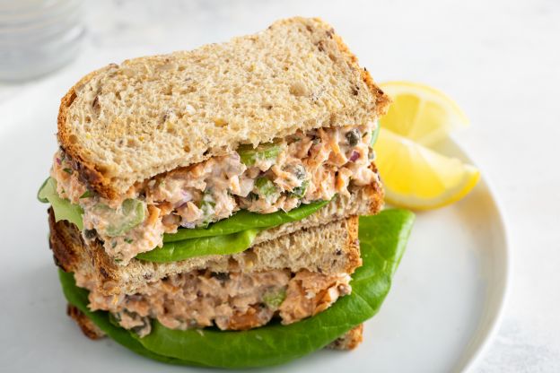 Sándwiches de ensaladilla