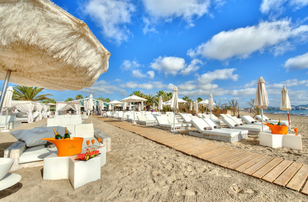 3.- USHUAIA BEACH (IBIZA)