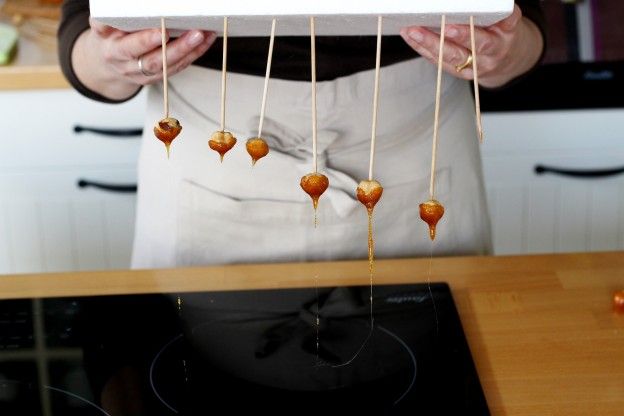 Cómo preparar unas avellanas caramelizadas en 10 sencillos pasos