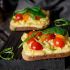 Tostada de huevos revueltos