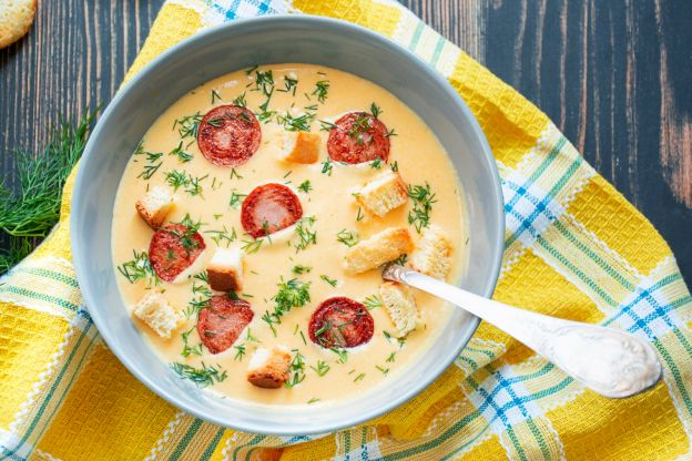 Crema de queso con salchicha