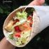 Wrap vegetales, pollo al limón y tzaziki