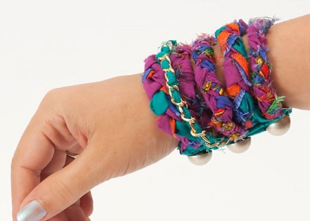 Una preciosa pulsera étnica