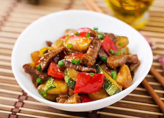 Salteado de carne y verduras