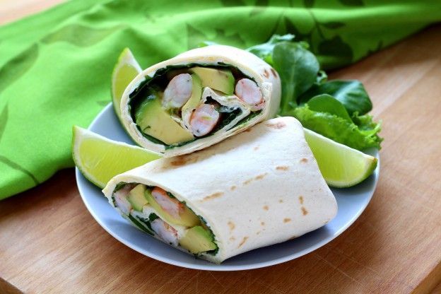 29 - Wraps con aguacate y gambas