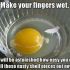 Deshazte fácilmente de los trocitos de cáscara de huevo
