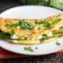 Tortilla de espárragos, queso de cabra y albahaca