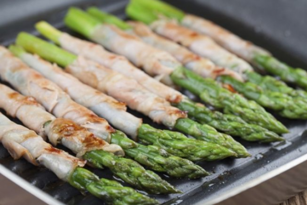 Espárragos Con pavo a la brasa