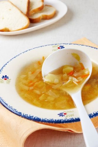 Para los síntomas de gripe o resfrío: sopa o caldos