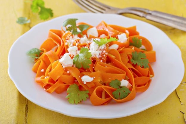 1. Espaguetis de zanahoria