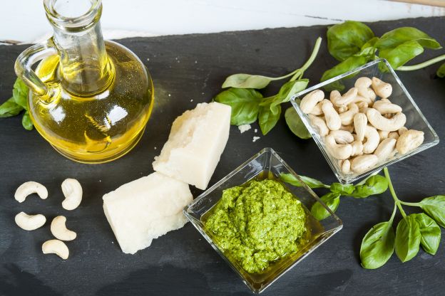 Pesto de albahaca y anacardos