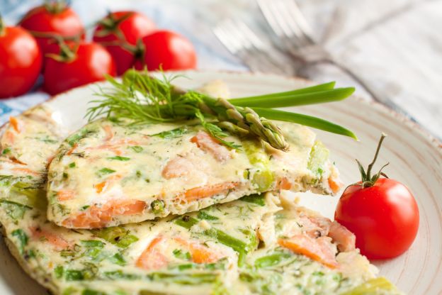 Frittata de salmón con espárragos