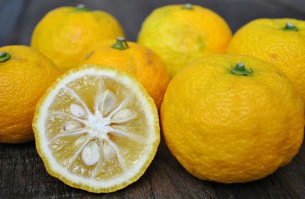 3) Unas gotas de limón