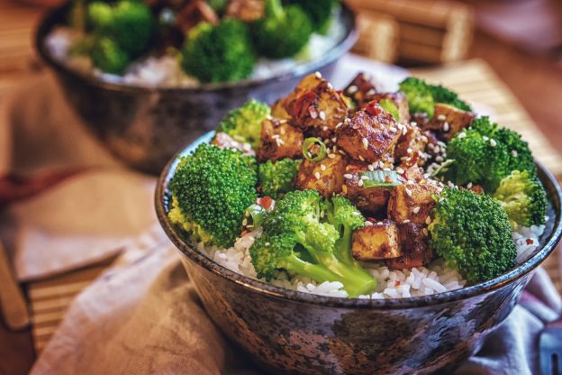 Poke Bowl con brócoli y tofu