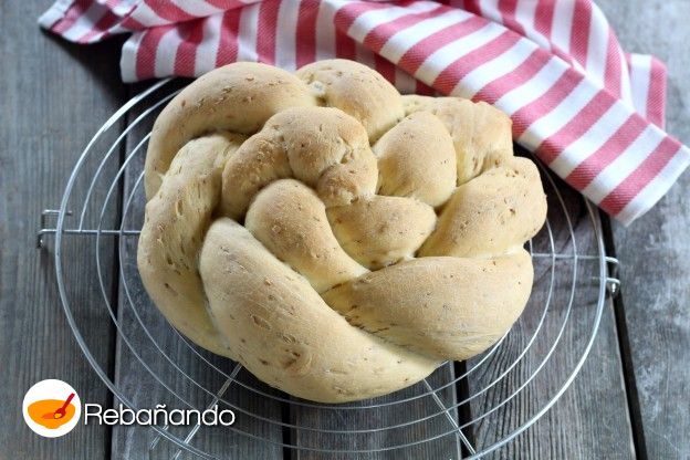 ¡Precioso pan con forma de rosa!